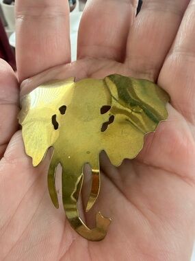 Gold Elephant Silhouette Pin